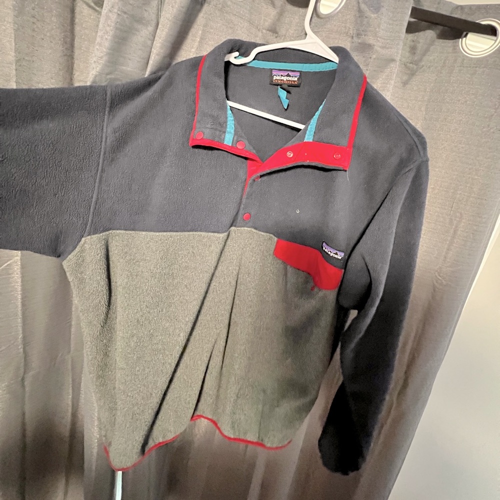 Blue and gray Patagonia Synchilla